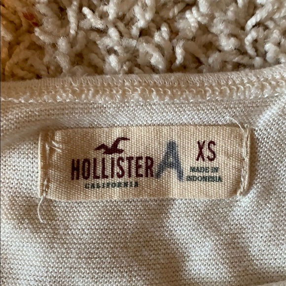 Hollister Crop Top - Picture 4 of 5